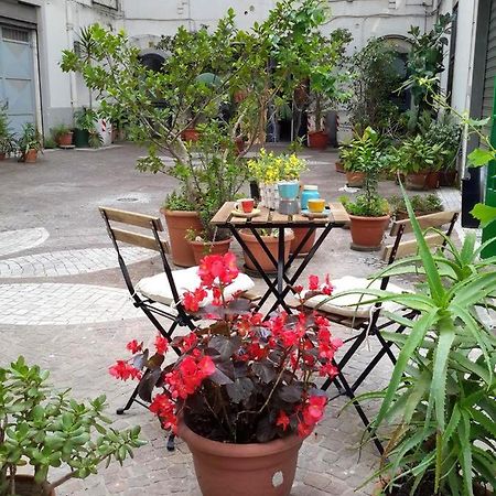 2 Bedrooms Appartement With Furnished Terrace And Wifi At Napoli Exterior photo
